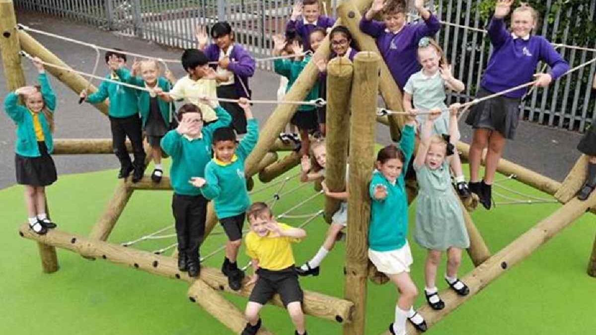 The Top Benefits of Children’s Climbing Frames for Active Play