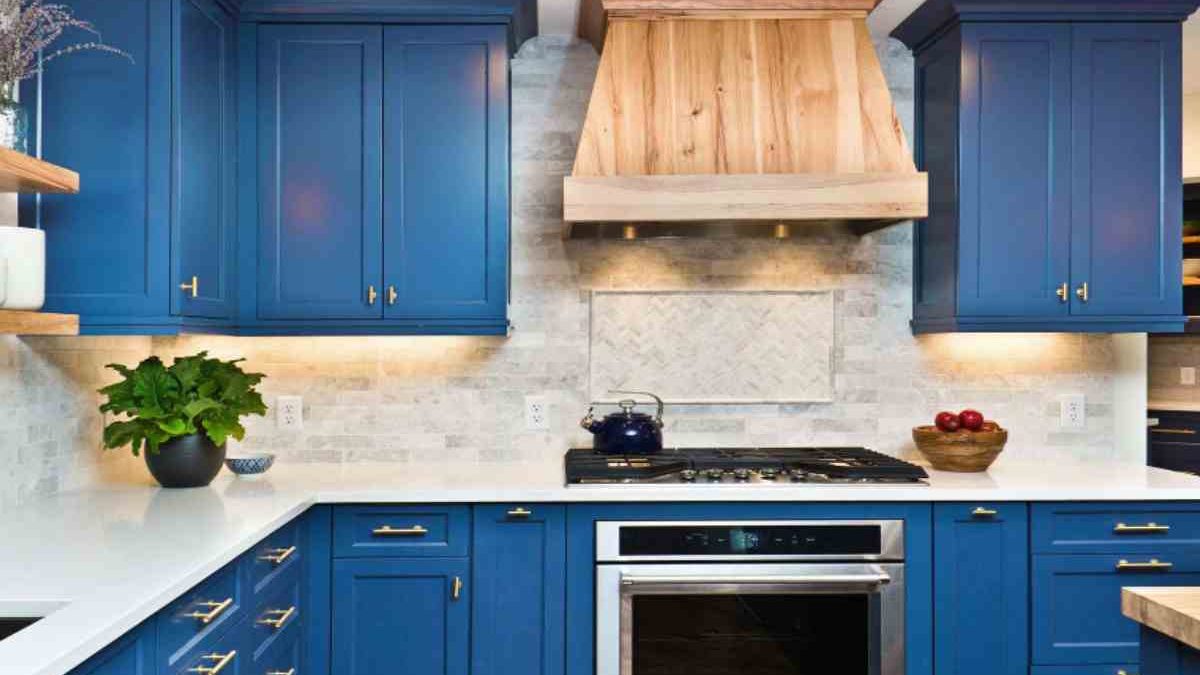 Why Painted Kitchen Cabinets Attract Long-Term Tenants? Guide for New Landlords