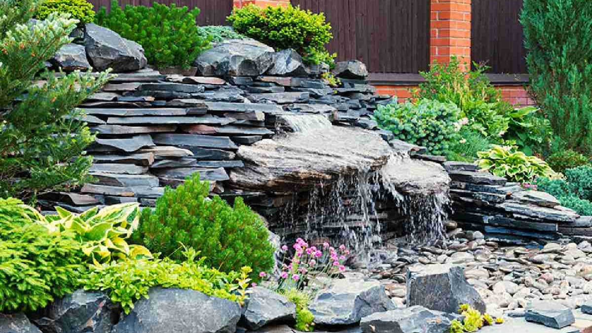 The Art and Beauty of Yard Art Landscaping